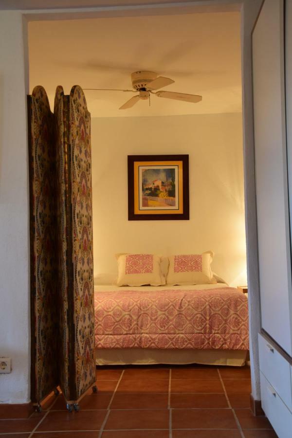 Apartamento-Estudio En Villa Con Piscina Malaga Ngoại thất bức ảnh