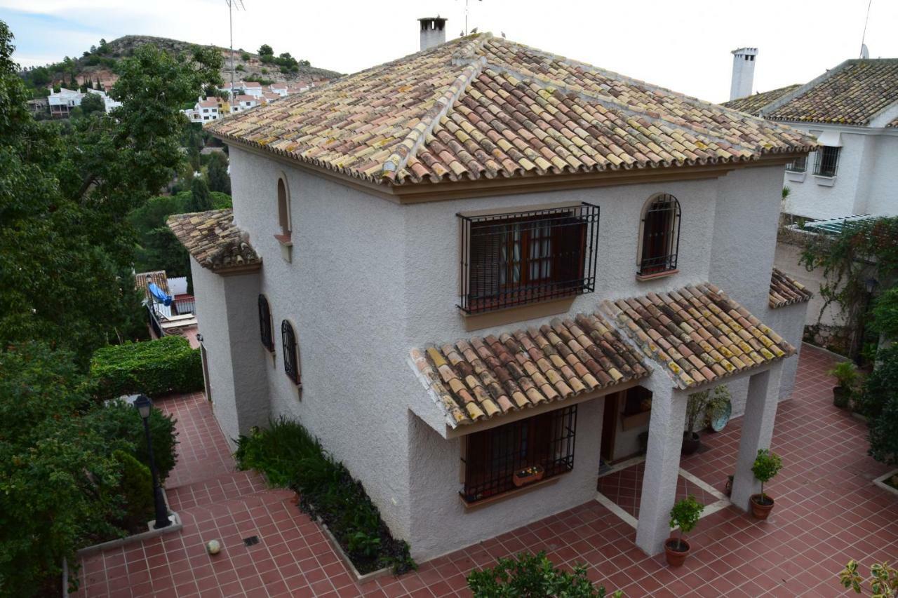 Apartamento-Estudio En Villa Con Piscina Malaga Ngoại thất bức ảnh